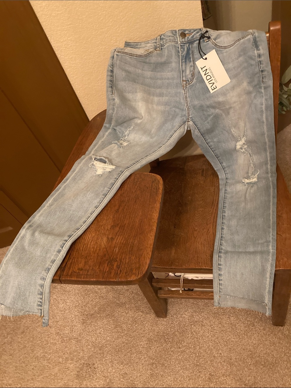 EVIDNT VERONA SKINNY ANKLE  Raw Hem Jeans NWT